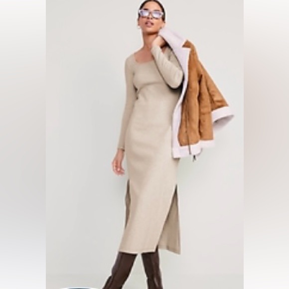 Old Navy Dresses & Skirts - Fitted Ribbed Knit Oatmeal Coloured Maxi Dress